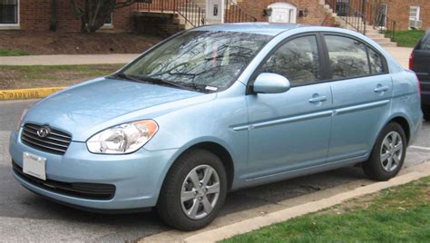 2009 Hyundai Accent SE - 2dr Hatchback 1.6L Manual