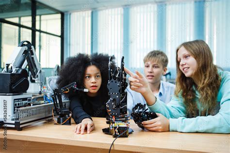 Remote Control Student 的图像结果