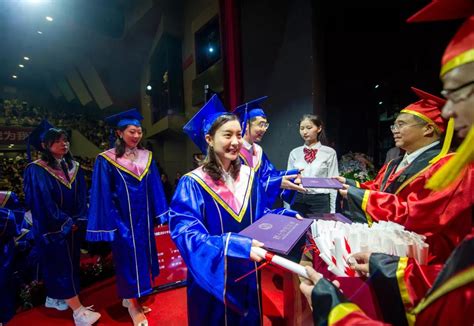 2015届学生毕业照-外国语学院