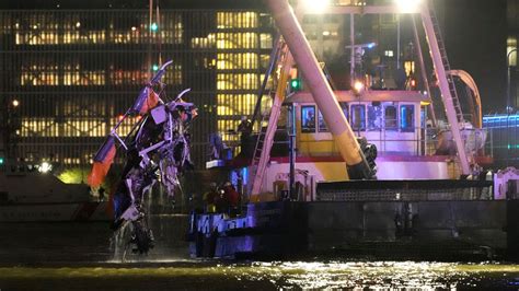 Tech govt and his household die after sightseeing helicopter crashes in ...