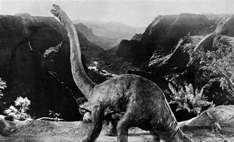 百年十部恐龙电影，越来越逼真的恐龙，吓到你了吗？