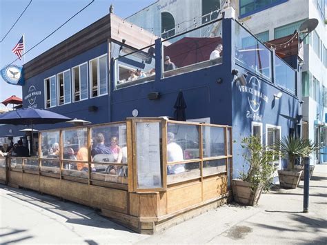 The Best Bars In Venice - Los Angeles - The Infatuation