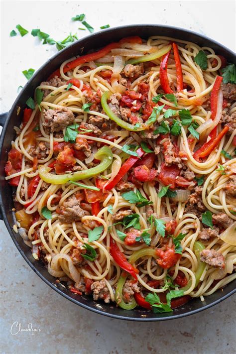 Spicy Italian Sausage and Pepper Spaghetti – Claudia's Table