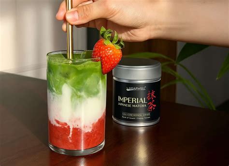 Strawberry Matcha Latte (Layered): A Dreamy Fusion of Flavors ...