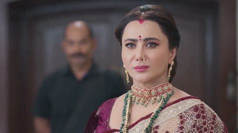 Vasudha TV Serial Online - Watch Tomorrow's Episode Before TV on ZEE5