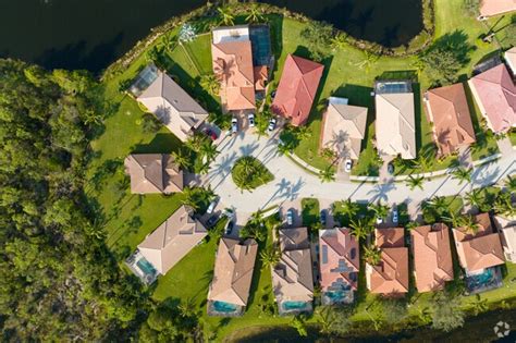 About Reflection Isles | Schools, Demographics, Things to Do - Homes.com