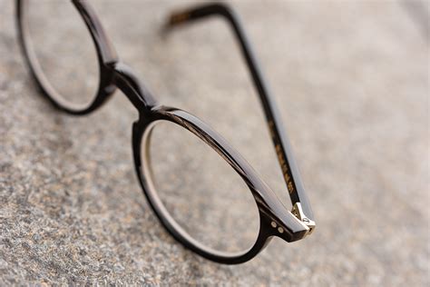 Horn-Rimmed Glasses – 8 Reasons for Glasses Made from Real Buffalo Horn