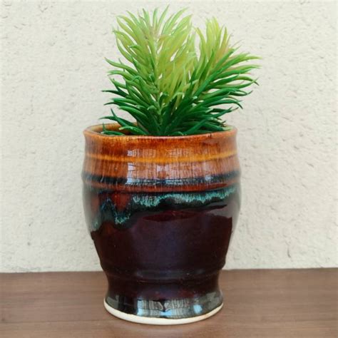 VisionCrafterz Beautiful Shining Vase Shaped Planter Plant Container ...