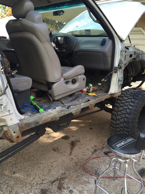 2006 F150 Rocker Rust Problem 的图像结果