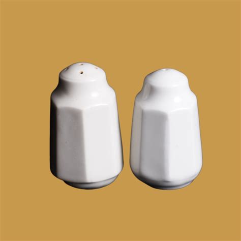 Salt & Pepper Shakers – Kate's Party Rentals