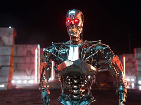 New Terminator Genisys T-800 Future War Endoskeleton Image Revealed ...