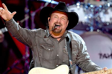 Garth Brooks Sings 'We Belong to Each Other' in Unifying Song