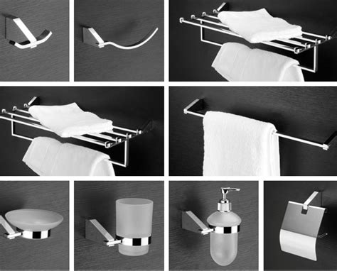 Om PLywood & Hardware