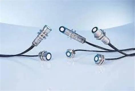 Sick Ultrasonic Sensors - Ultrasonic sensors UM30 Trader - Wholesaler ...