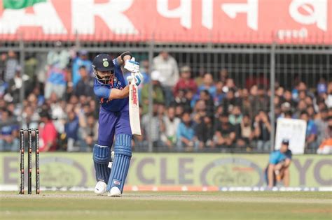 "They will want Virat Kohli to come to bat in the 45th over" - Aakash ...