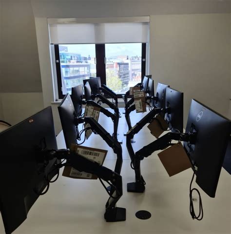 Computer Desk Integration 的图像结果