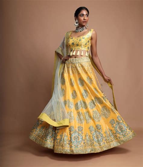 13 Not-Too-Heavy Lehengas For Your BFF’s Shaadi…With The Prettiest ...