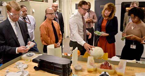 Additive Manufacturing Posters 的图像结果