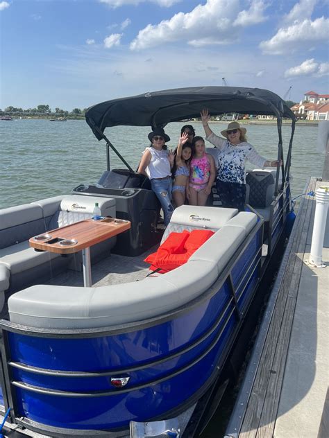 Summer Time Fun "2023 24ft. Pontoon Boat" @ Lake Ray Hubbard | Getmyboat
