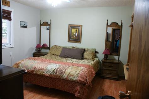 RISE & SHINE BED AND BREAKFAST (Regina, Saskatchewan) - B&B Reviews ...