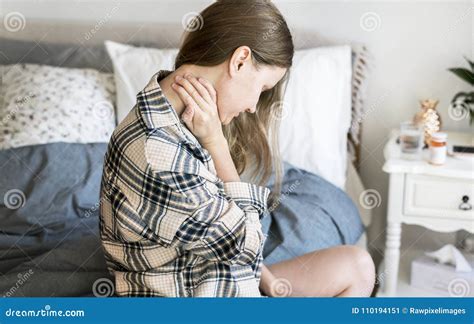 Caucasian Girl Wake Up with Neck Pain Stock Image - Image of minimalism, girl: 110194151