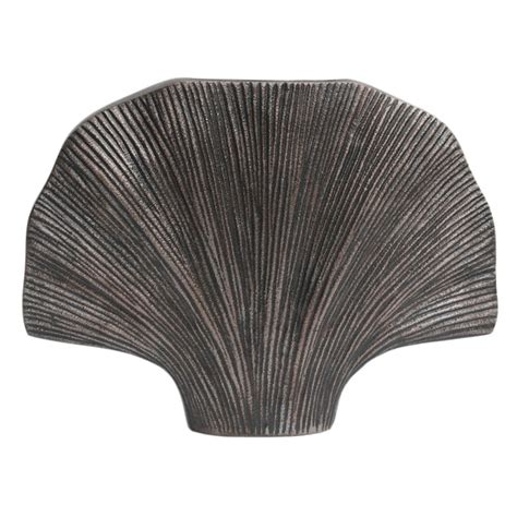 Orient Bronze Antique Flower Vase – Maison Modern