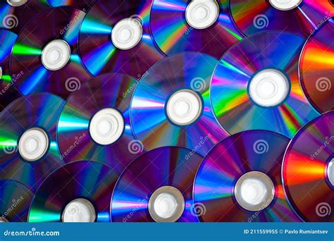 平面上放置的背景cd和dvd光盘. 保存信息的背景. 抽象 库存图片 - 图片 包括有 颜色, 光盘: 211559955