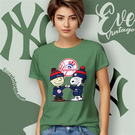 Charlie Brown And Snoopy New York Yankees Shirt - EVE Vintage