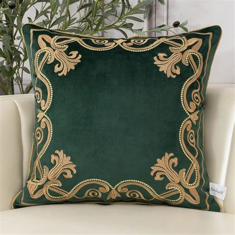 Amazon.com: Aeckself European Luxury Velvet Throw Pillow Cover 18 x 18 ...