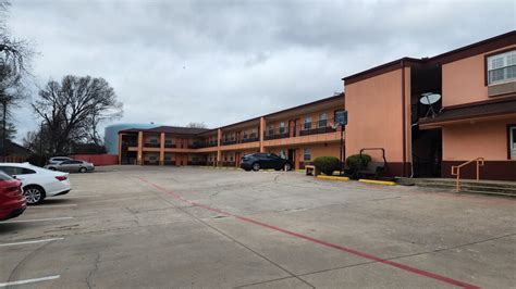 Benbrook Inn & Suites by OYO Fort Worth I-20, OYO Hotels Benbrook, Book ...