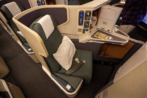Cathay Pacific Business Class 的图像结果