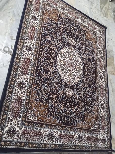 Machine Made Carpet Manufacturer, Supplier from Sant Ravidas Nagar