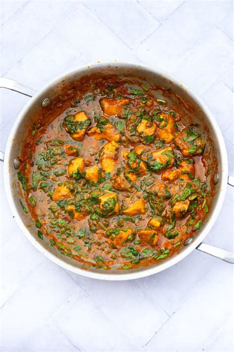 Palak Chicken (Spinach Chicken Curry) | Indian Ambrosia