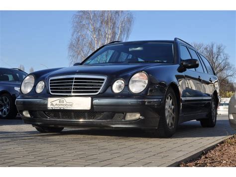 Mercedes E 240