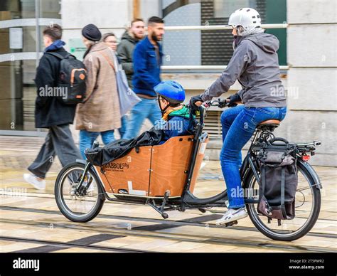 Child hybrid cycle hi-res stock photography and images - Alamy