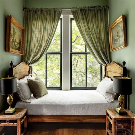 Cottage Bedroom Window Treatment Ideas