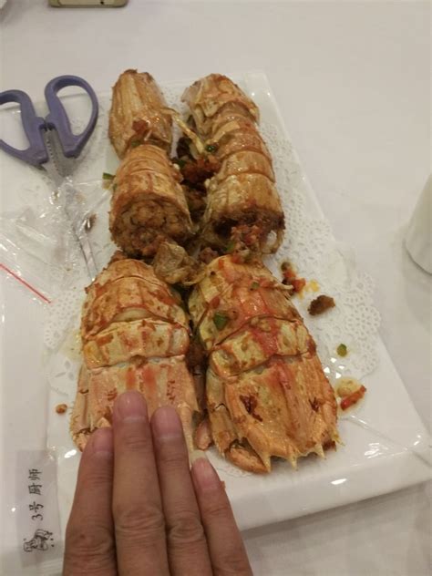 石家庄国际大厦东方红海鲜自助餐，值得推荐