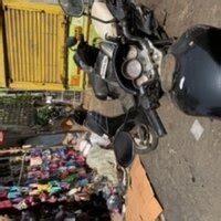 Bmc H West Ward Bandra — Illegal pitch box at linking road bandra west