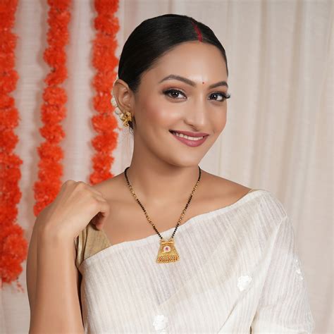 Elegant delicate antique gold stone mangalsutra set - smarsjewelrys