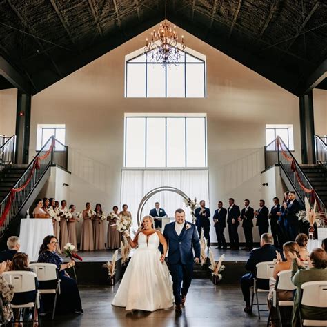 Weddings - Capital Bluffs Event Center in Jefferson City, MO