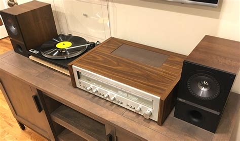 Turntable Connection to Receiver 的图像结果