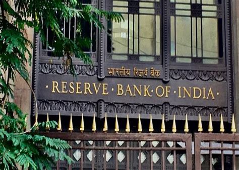 ਨਿਯਮਾਂ ਦੀ ਉਲੰਘਣਾ ਕਰਨ ਵਾਲੇ ਚਾਰ NBFCs 'ਤੇ RBI ਦੀ ਵੱਡੀ ਕਾਰਵਾਈ, ਲਗਾਇਆ ਭਾਰੀ ...