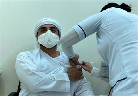 الإمارات تقدم 96659 جرعة من لقاح كورونا في يوم واحد