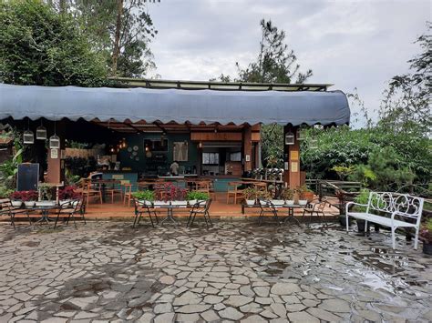 THE LODGE MARIBAYA (Lembang) - Specialty Resort Reviews, Photos, Rate ...