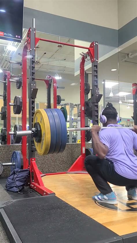 179 kg/ 395 lbs Back Squat triple - YouTube