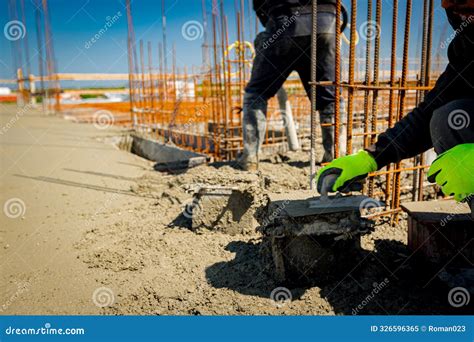 Prepare Fresh Concrete In Cube Mold For Compressive Strength Test Of ...