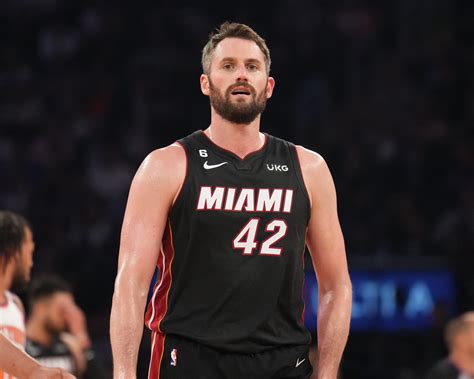 Miami Heat retain Kevin Love, bring back Josh Richardson