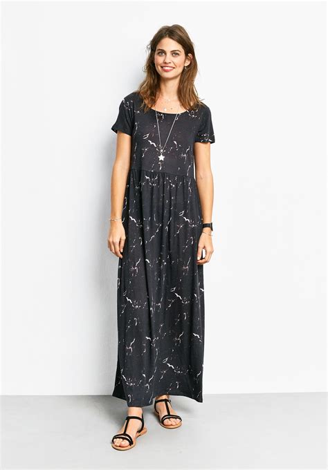 How To Make A Dress Fit Better Around The Waist at Molly Cruz blog