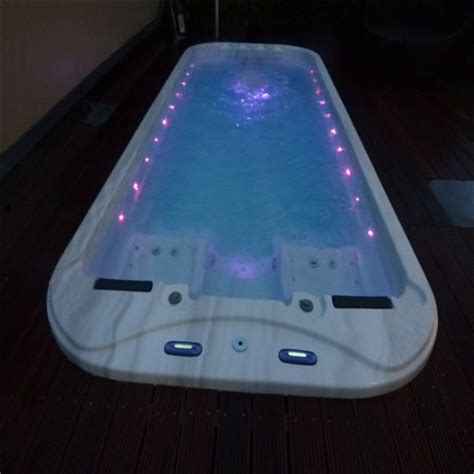 China Large Luxury Hydro Aqua SPA Jet Whirlpool Massage Fibreglass ...