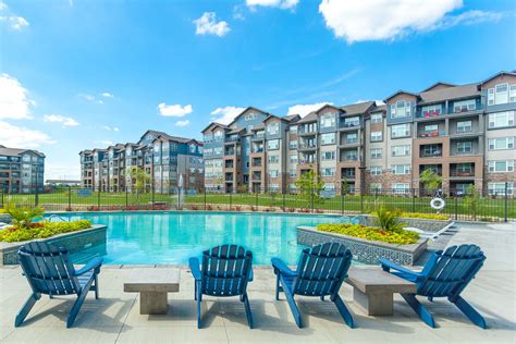 Prairie View at Village West | New Kansas City, Kansas Apartments